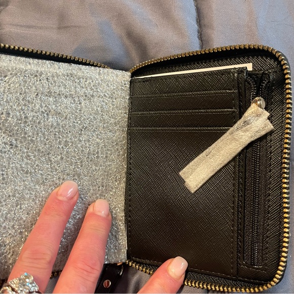 Black Kate Spade Wallet NWT - Picture 4 of 6